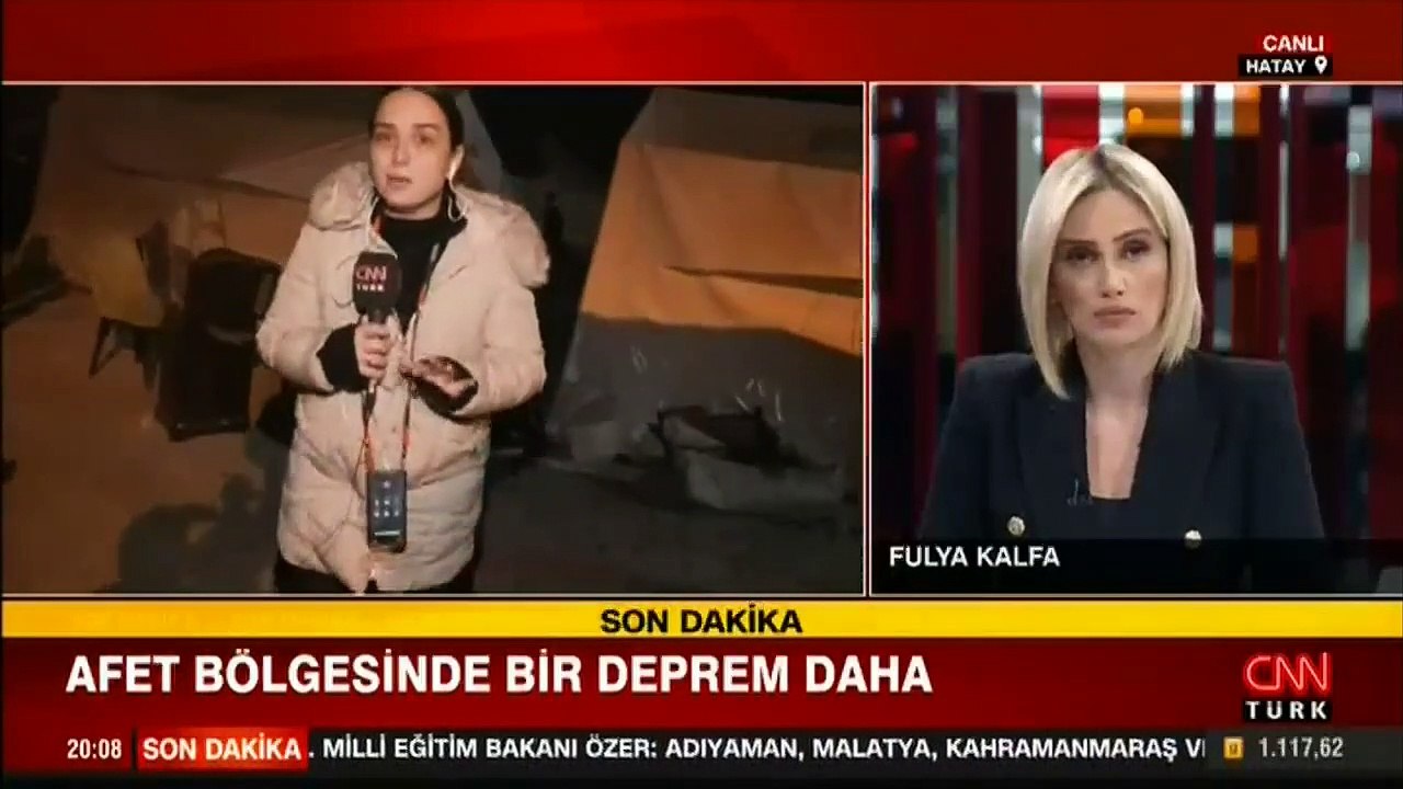 Deprem anını anlatırken gözyaşlarını tutamadı: Yer ayağımızın altından kaydı