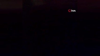 İzmir polisi depreme sokakta yakalandı, panik anları kamerada