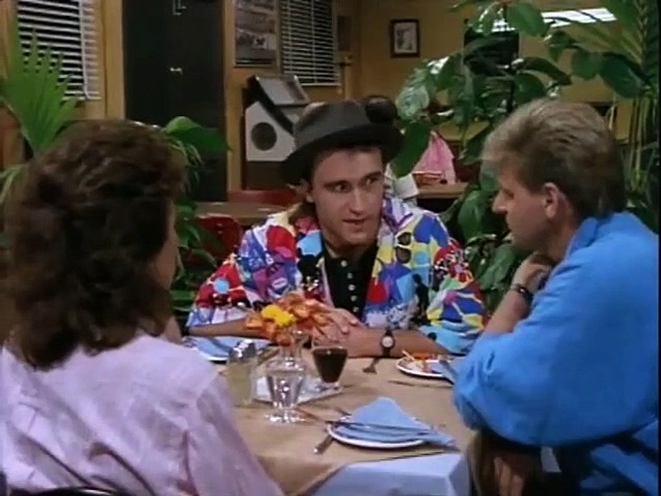 The Flying Doctors - Se3 - Ep06 HD Watch