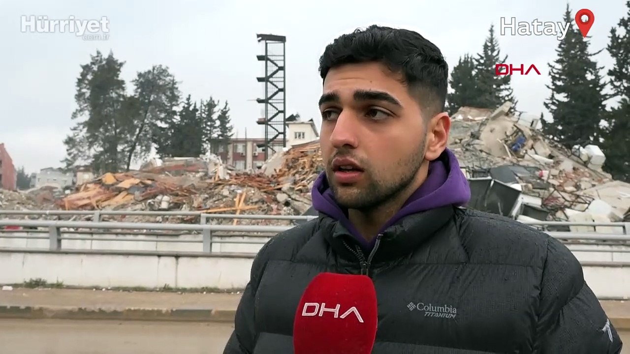 Hatay'da depremde binalar yıkıldı, yangın merdiveni ayakta kaldı