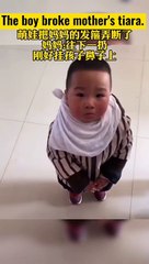 Boy broke mother's headband. Mama threw it and hung it on the child's nose. 媽媽一扔，頭箍掛到了孩子小鼻子上。