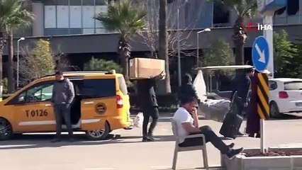 Depremler sonrası yerle bir olan Hatay'dan kaçış kamerada