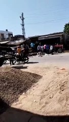 सडक़ किनारे वाहन सर्विस सेंटर