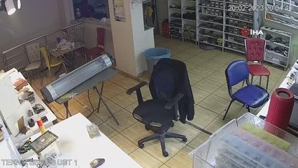 Hatay depreminde panik anları kamerada