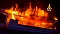 Trezzano sul Naviglio (MI) - Incendio in una villetta, in salvo famiglia con bimbo di 7 mesi (21.02.23)