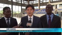 L'Ambassadeur de la Corée en Côte d'Ivoire visite  un centre sportif et culturel