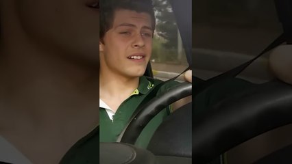 Zeki Arabada Uçuyor! | Pis Yedili #shorts