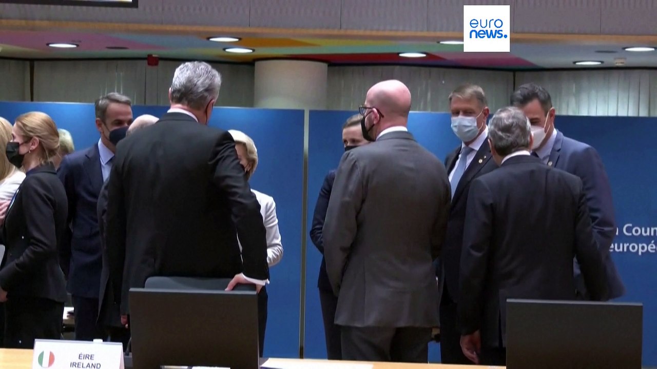 Ein Jahr Sanktionen - wie der russischen Wirtschaft langsam aber sicher die Luft ausgeht