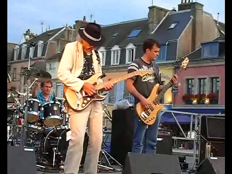 SURF RIDER GROUP - JOHNNY GUITAR