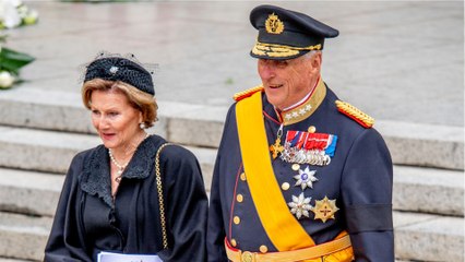 GALA VIDÉO - Harald V de Norvège : pourquoi sa relation avec Sonja est longtemps restée secrète ?