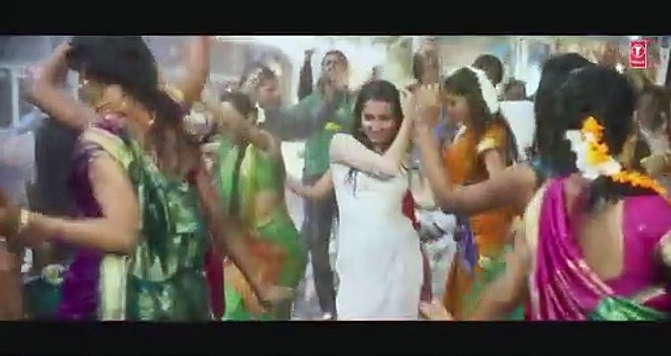 Cham_Cham_Full_Video_|_BAAGHI_|_Tiger_Shroff,_Shraddha_Kapoor|_Meet_Bros,_Monali_Thakur|_Sabbir_Khan