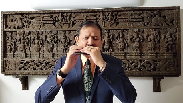 Milte Hi Aankhen Dil Hua-Film Babul 1950-Vintage Classic Song on Harmonica Live Performance by Mukund Kamdar