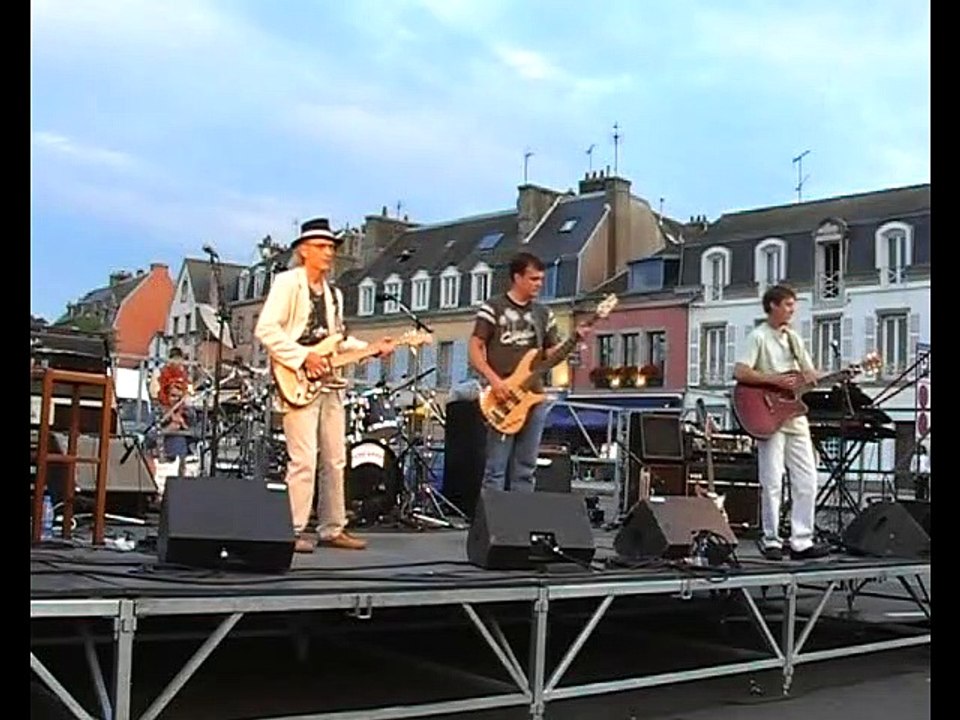 SURF RIDER GROUP  -  FOOT TAPPER  / SHAZAM