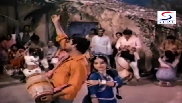 Ni Lut Lai Aayi Goriye / Asha Bhosle ,Mohammad Rafi / Vinod Khanna, ,Rekha/Do Yaar 1972