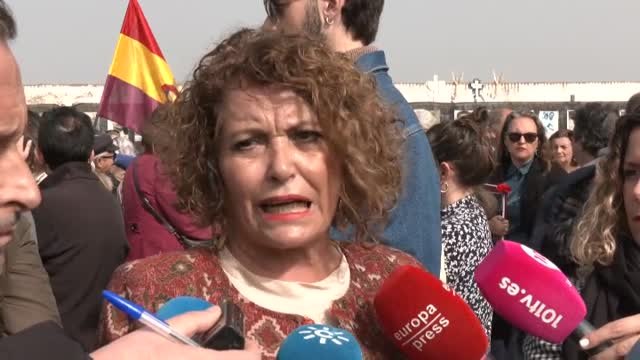 Familiares de víctimas del franquismo cierran hoy la fosa común de Pico Reja