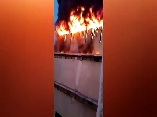 إصابة 5 عمال في حريق بمعمل آلات كهربائية جنوبي بيروت