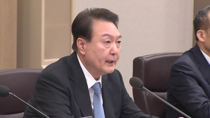 尹 "강성 기득권 노조, 건설현장 불법 자행...엄정 조치" / YTN