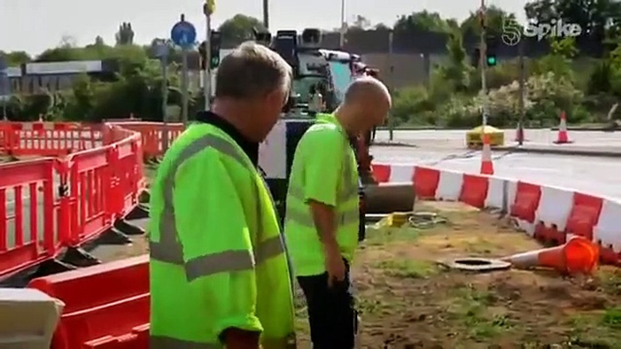 Trucking Hell - Se2 - Ep02 HD Watch