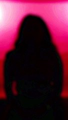 فتاة جميلة ولطيفة وهذا ما يقوله الجميع برغم أنني خجولة وحساسة جدا