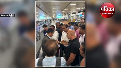 एयर इंडिया की फ्लाइट पांच घंटे हुई लेट, वीडियो में देखें यात्रियों ने कैसे किया हंगामा