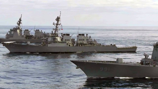 한미일, 동해서 미사일 방어 훈련... 안보협력 강화 / YTN