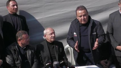 Kılıçdaroğlu, Hatay'da: "Kızılay'ın Elinde, Afad'ın Elinde Yeteri Kadar Stok Olmadığı İçin Üreticiler Çadır da Yetiştiremiyorlar"