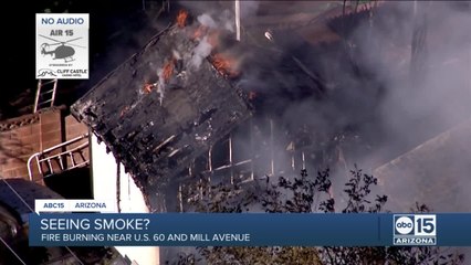 Скачать видео: House fire near U.S. 60 and Mill avenue in Tempe