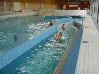 à la piscine 21 mars 2008