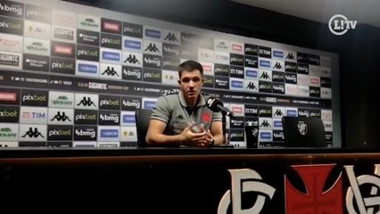 Barbieri fala sobre forte competição entre os goleiros do Vasco