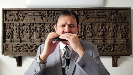 O Re Manjhi Mere Sajan Hain Us Paar-film Bandini 1963 on Harmonica Live Performance by Mukund Kamdar