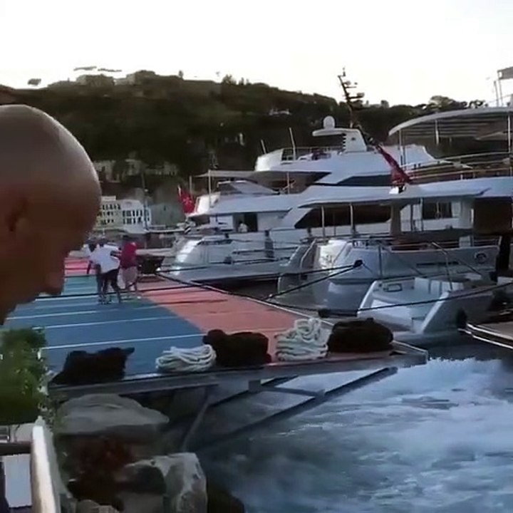 Black Yacht