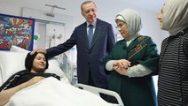 Cumhurbaşkanı Erdoğan, enkazdan 248. saatte kurtarılan Aleyna'yı hastanede ziyaret etti