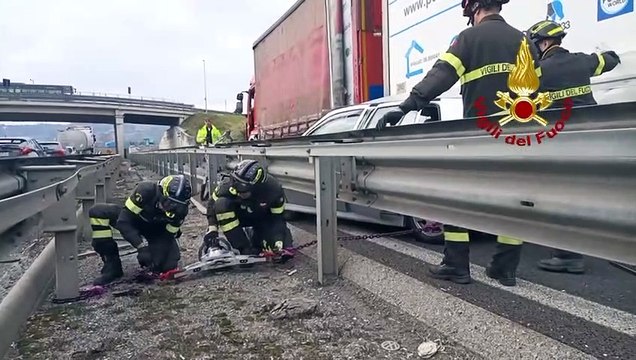 Incidente stradale sulla rampa di innesto sul raccordo Perugia-Bettolle, in localit? Ponte San Giovanni