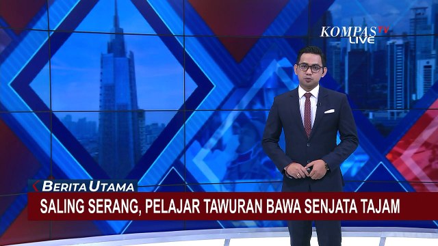 Video Detik-Detik Dua Kelompok Pelajar Saling Serang Bawa Senjata Tajam!