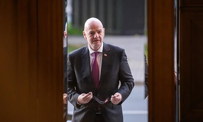 الفيفا يكشف راتب إنفانتينو السنوي