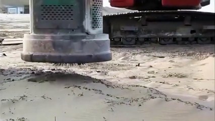 Un appareil génial pour nettoyer la plage