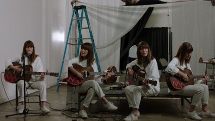 Feist - Hiding Out In The Open (Live performance)