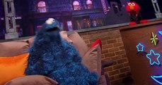 The Not-Too-Late Show with Elmo The Not-Too-Late Show with Elmo S01 E007 Blake Lively/Dan   Shayc