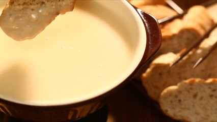 It s the Perfect Season for a Fondue Party Here s How Plan the Perfect One