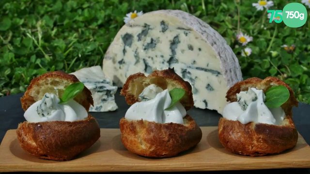 Petits choux apéritifs à la Fourme d'Ambert