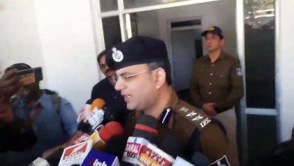 बीजेपी के पूर्व अध्यक्ष और बेटे से सरेआम मारपीट, वीडियो वायरल