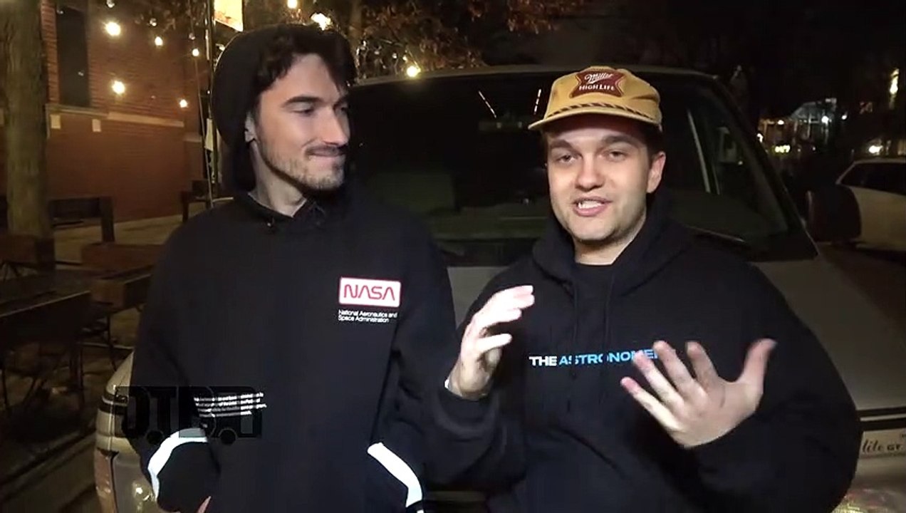 The Astronomers - BUS INVADERS Ep. 1718