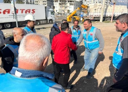Tuzla Belediye Başkanı: Kalıcı konutlar yapılana kadar belediyecilik hizmeti sunacağız