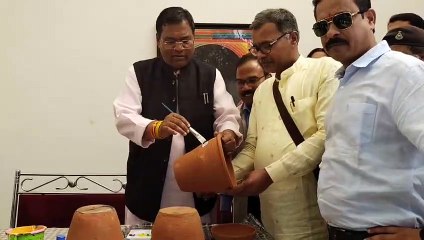 माटी के रंग: छात्रों ने सीखा मिट्टी को आकार देना, कैनवास पर उकेरी कल्पना