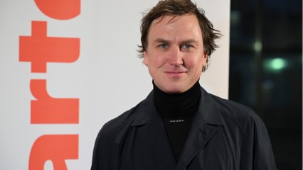 "Tatort"-Star Lars Eidinger: Seine Gage und die ungerechte Bezahlung am Filmset