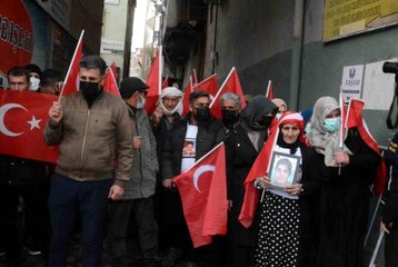 Hakkarili annelerin evlat nöbeti 42'nci haftada