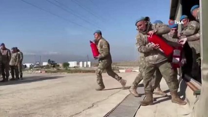 Kahraman Mehmetçik, deprem bölgesinde çadır yangınlarına karşı teyakkuzda