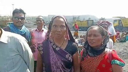 हैवी ब्लास्टिंग से घरों में दरार, खदान में रोका काम