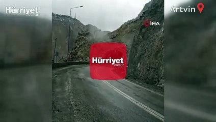 Artvin’de heyelan anı kamerada