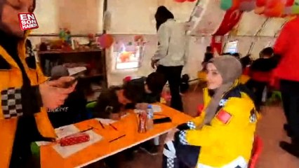 AFAD, deprem bölgelerindeki çocukların yüzünü güldürdü